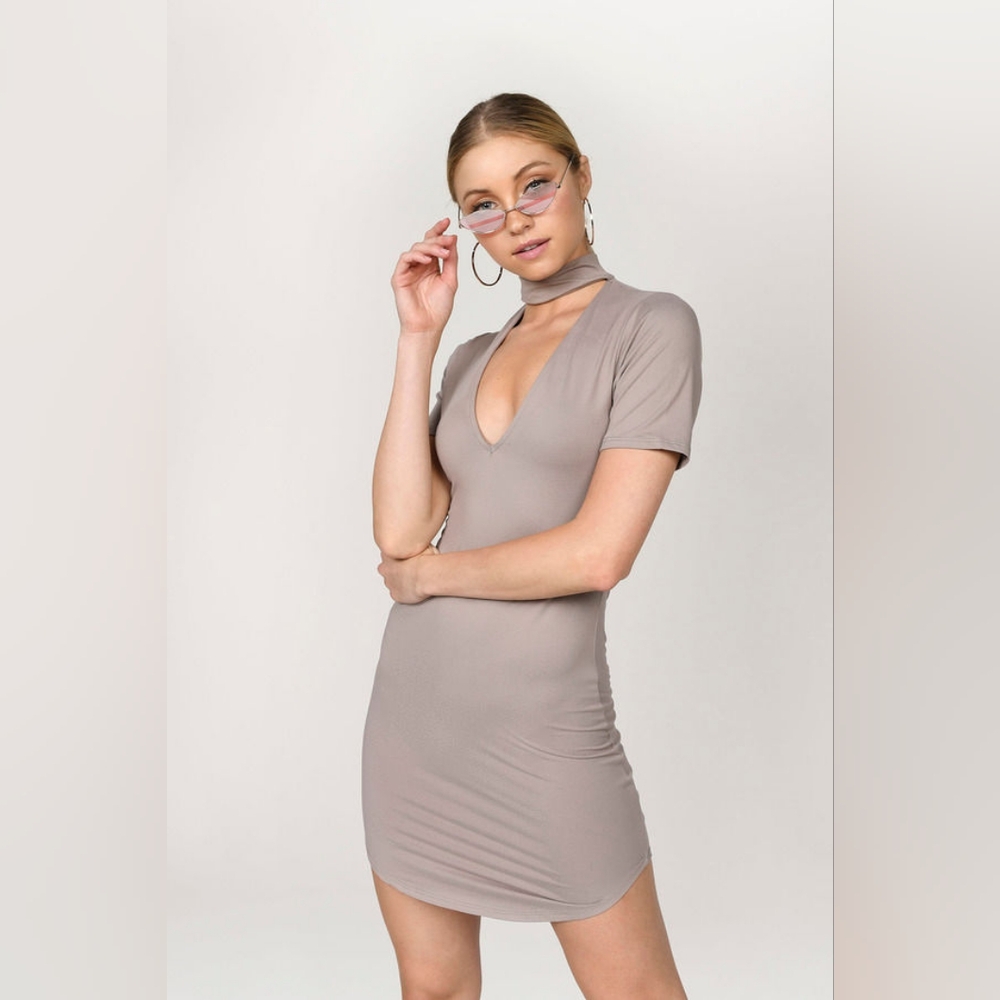 Taupe Choker V-Neck Bodycon Dress M Never Worn